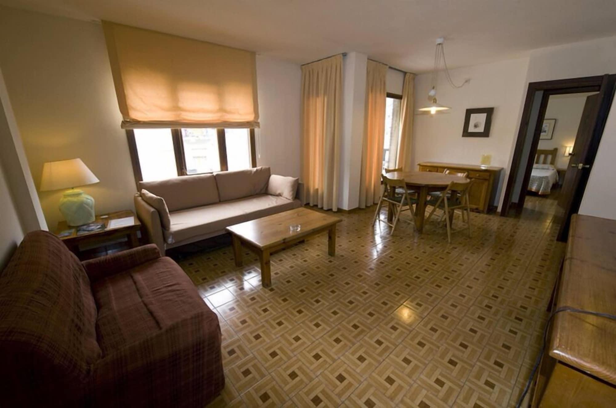 Apartamentos Pessets Adelaida Сорт Экстерьер фото