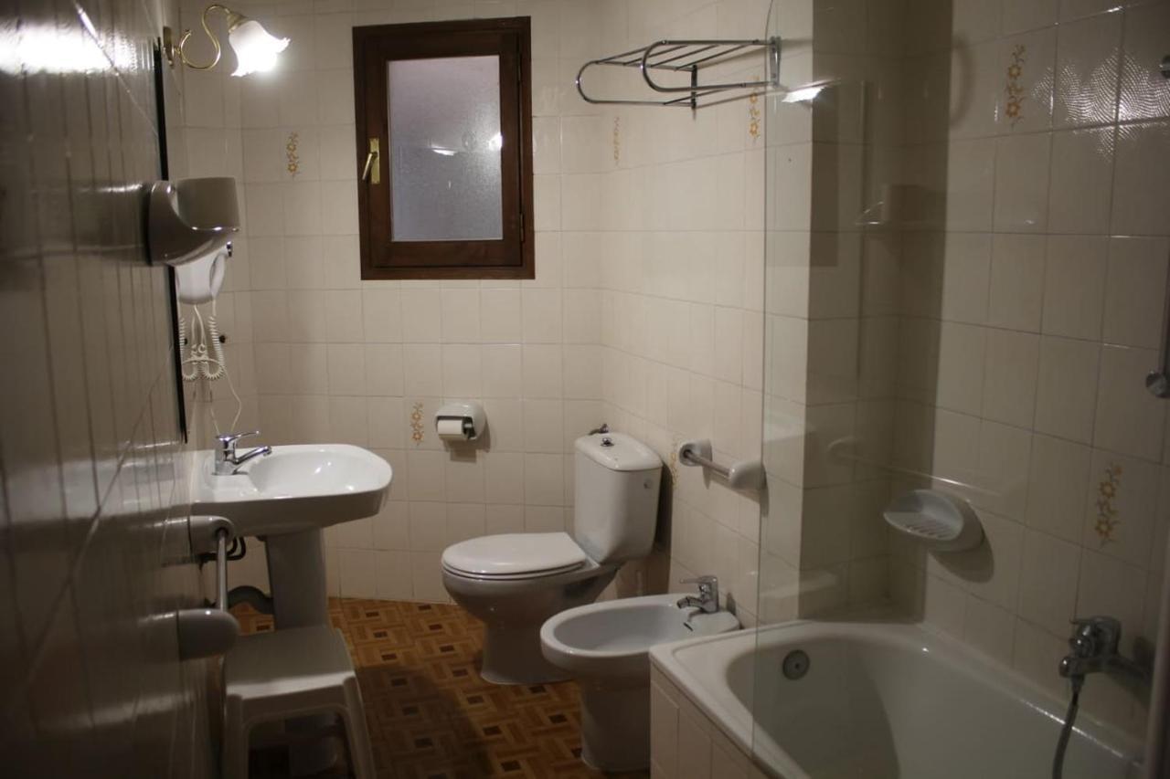 Apartamentos Pessets Adelaida Сорт Экстерьер фото